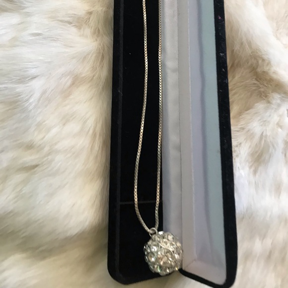 Jewelry necklace - Picture 2 of 3